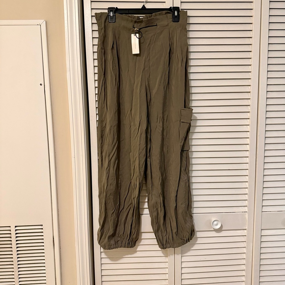 Women’s Olive Cargo Pants